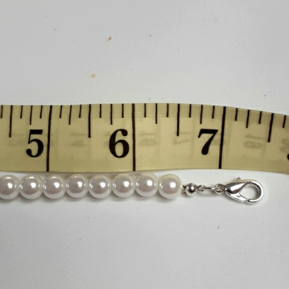 Vintage White Pearls Necklace & Bracelet Set - Picture 9 of 9